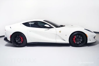 2019 Ferrari 812 Superfast - miniatura 3