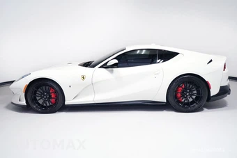 2019 Ferrari 812 Superfast - miniatura 4