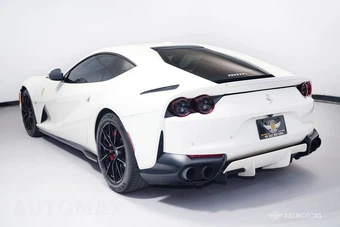 2019 Ferrari 812 Superfast - miniatura 6