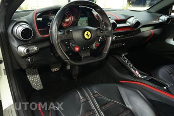 2019 Ferrari 812 Superfast - miniatura 9