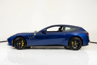 2019 Ferrari GTC4Lusso T - miniatura 7