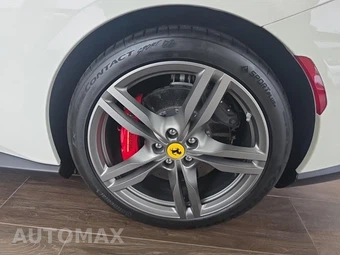 2019 Ferrari Portofino - miniatura 11
