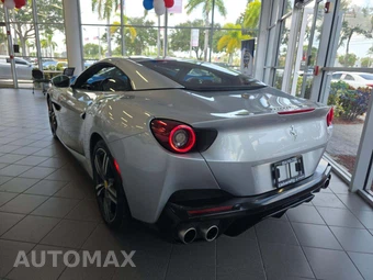 2019 Ferrari Portofino - miniatura 2