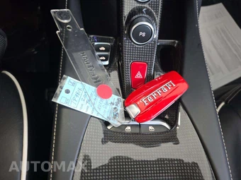 2019 Ferrari Portofino - miniatura 8