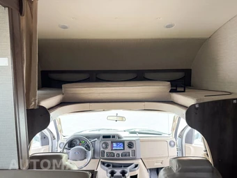 2019 Ford E-450 RV Cutaway - miniatura 9