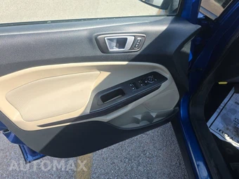 2019 Ford EcoSport SE - miniatura 9