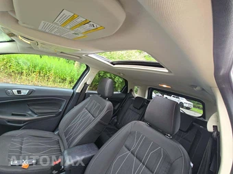 2019 Ford EcoSport SE – miniatura 11
