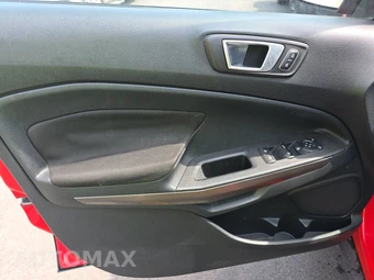 2019 Ford EcoSport SE – miniatura 9