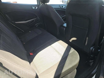 2019 Ford EcoSport SE – miniatura 15