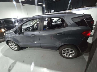 2019 Ford EcoSport SE – miniatura 2