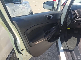 2019 Ford EcoSport SE - miniatura 9