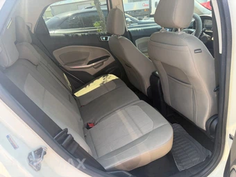 2019 Ford EcoSport SE - miniatura 4