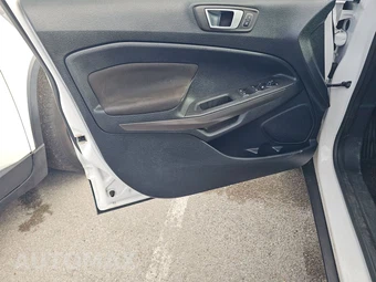 2019 Ford EcoSport SE – miniatura 9