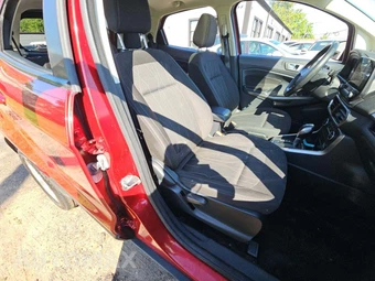2019 Ford EcoSport SE – miniatura 18