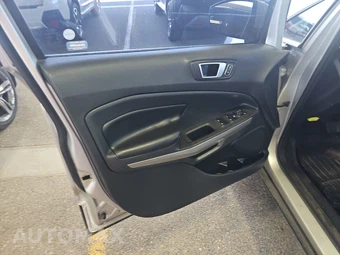 2019 Ford EcoSport Titanium – miniatura 9