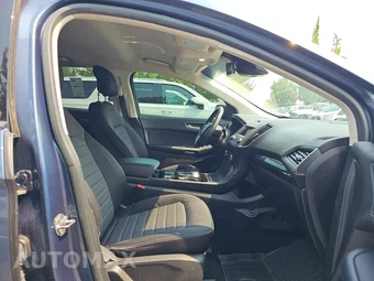 2019 Ford Edge SE - miniatura 8