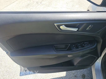 2019 Ford Edge SE – miniatura 9