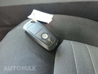 2019 Ford Edge SE – miniatura 8