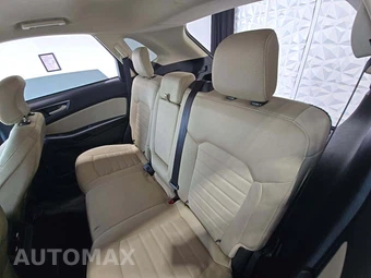 2019 Ford Edge SE – miniatura 16