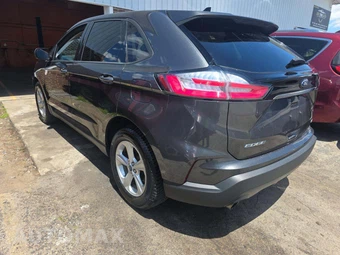2019 Ford Edge SE – miniatura 2