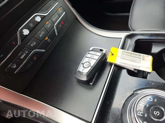 2019 Ford Edge SEL – miniatura 8