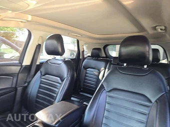 2019 Ford Edge SEL – miniatura 11