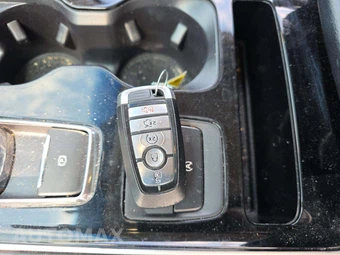 2019 Ford Edge SEL - miniatura 8