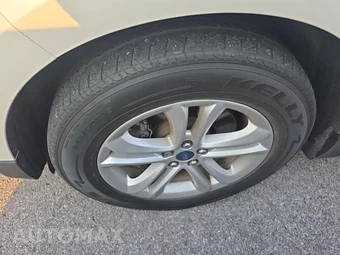 2019 Ford Edge SEL - miniatura 8