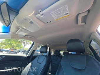 2019 Ford Edge Titanium - miniatura 11