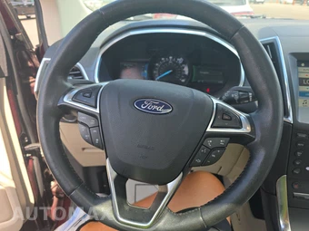 2019 Ford Edge Titanium - miniatura 10