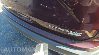 2019 Ford Edge Titanium - miniatura 24