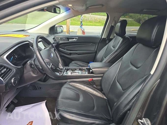 2019 Ford Edge Titanium - miniatura 6