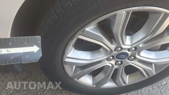 2019 Ford Edge Titanium - miniatura 32