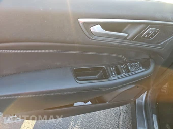 2019 Ford Edge Titanium - miniatura 9