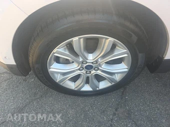2019 Ford Edge Titanium - miniatura 8