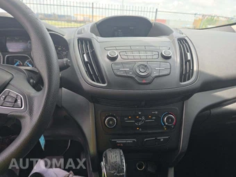 2019 Ford Escape S – miniatura 10