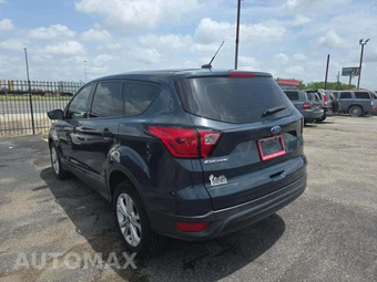 2019 Ford Escape S – miniatura 2