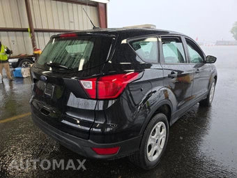 2019 Ford Escape S – miniatura 4