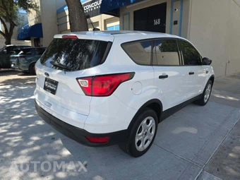 2019 Ford Escape S – miniatura 3