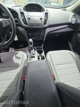 2019 Ford Escape S – miniatura 10