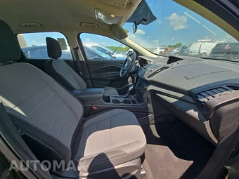 2019 Ford Escape S – miniatura 8