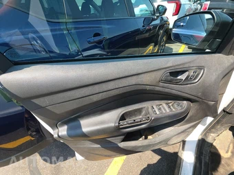 2019 Ford Escape S – miniatura 9