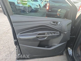 2019 Ford Escape S – miniatura 9
