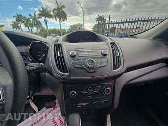 2019 Ford Escape S – miniatura 10