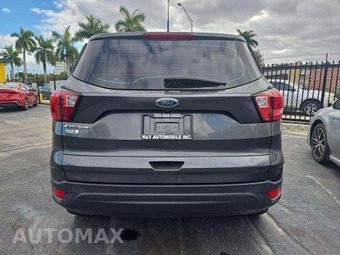 2019 Ford Escape S – miniatura 3