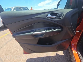 2019 Ford Escape SE – miniatura 9