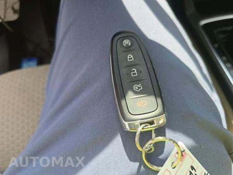 2019 Ford Escape SE – miniatura 8