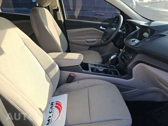 2019 Ford Escape SE - miniatura 8
