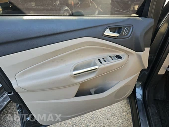 2019 Ford Escape SE - miniatura 9