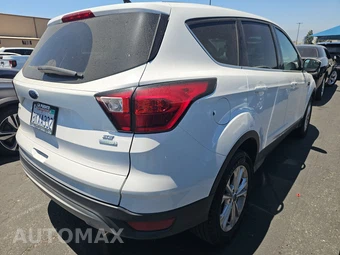 2019 Ford Escape SE – miniatura 4